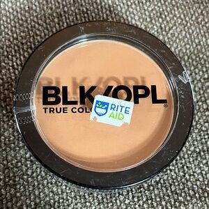 Blk/opl true color oil absorbing pressed powder marvelous maple - new